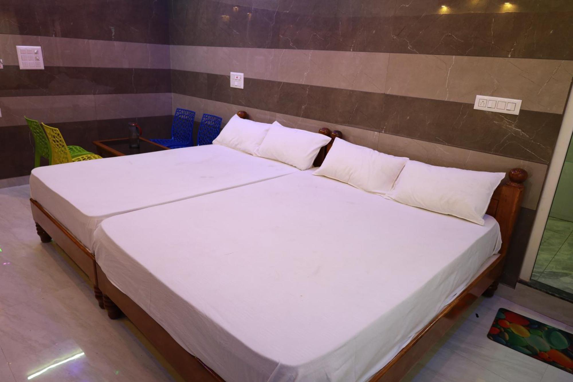 Hotel Rv Residency Wodapatti Esterno foto
