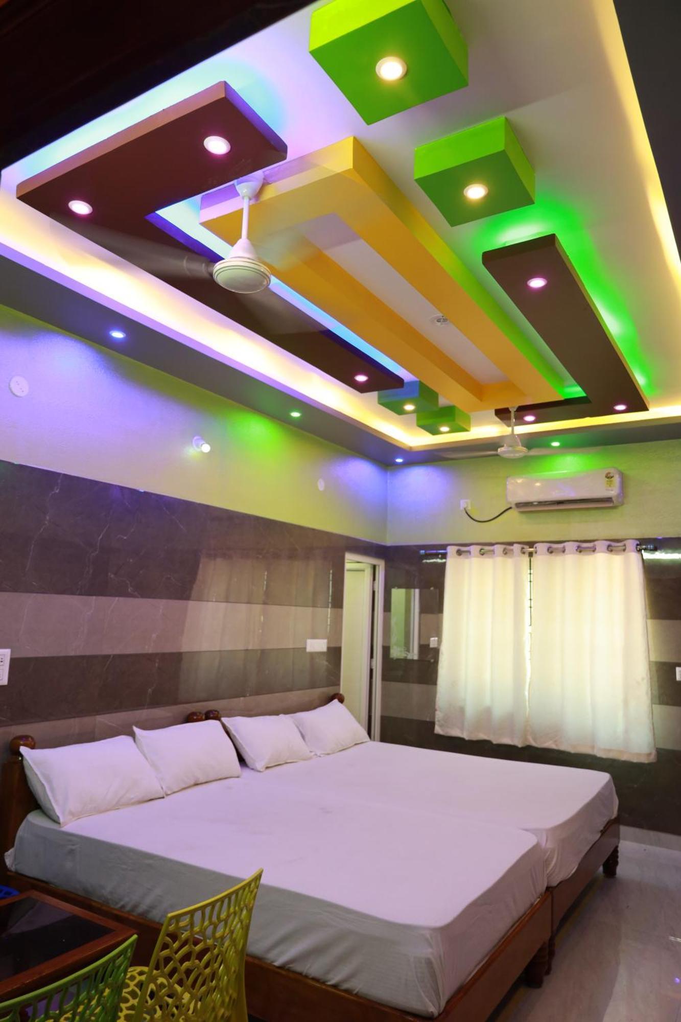 Hotel Rv Residency Wodapatti Esterno foto