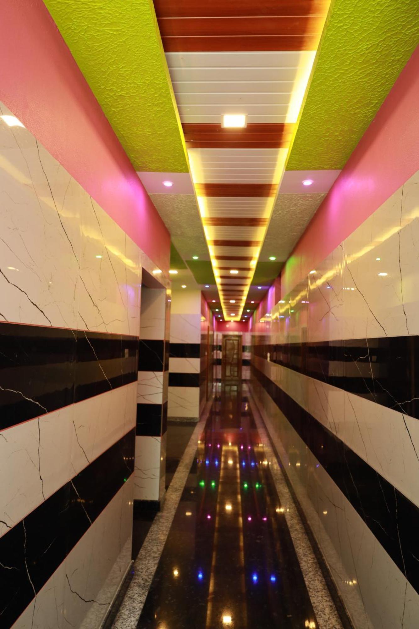 Hotel Rv Residency Wodapatti Esterno foto