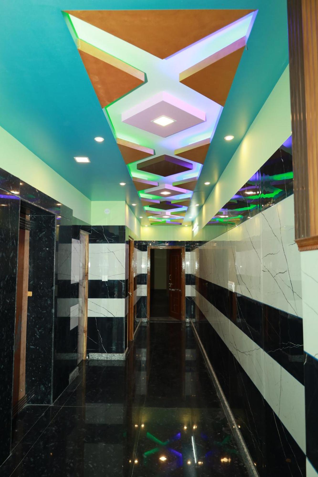 Hotel Rv Residency Wodapatti Esterno foto