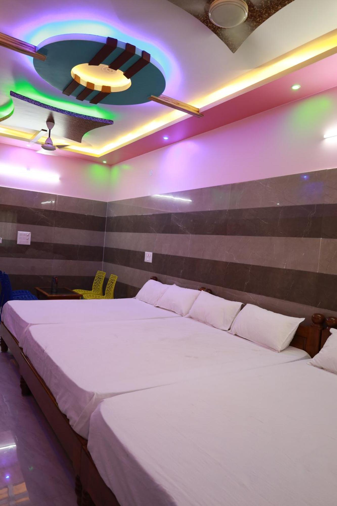 Hotel Rv Residency Wodapatti Esterno foto