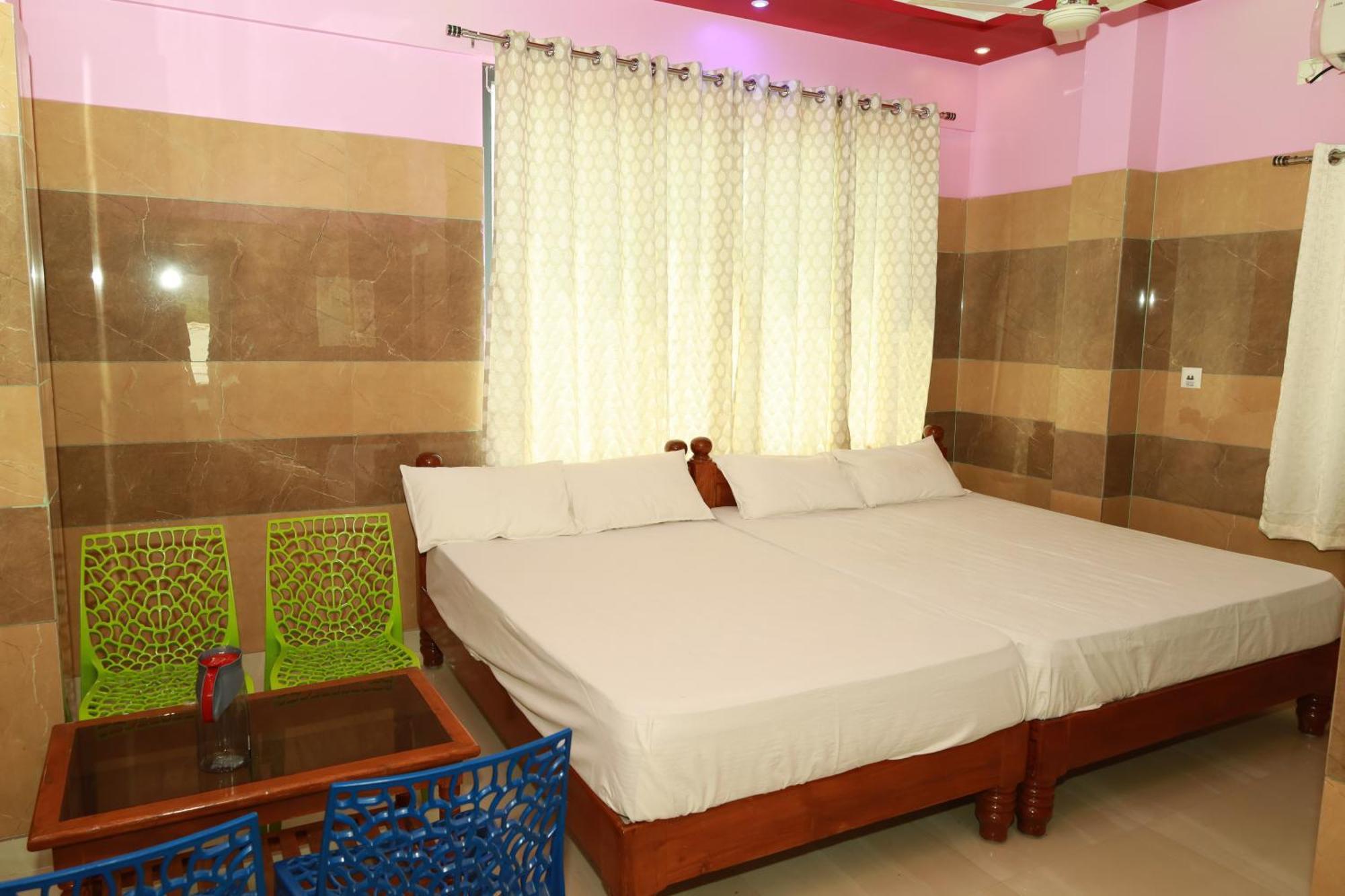Hotel Rv Residency Wodapatti Esterno foto