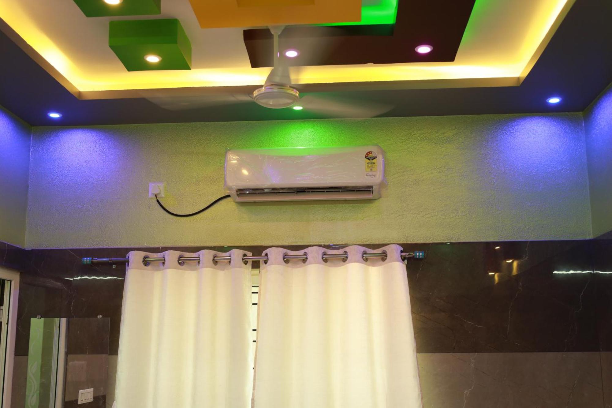 Hotel Rv Residency Wodapatti Esterno foto